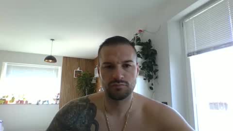 rey ale84 online show from March 27, 11:22 am