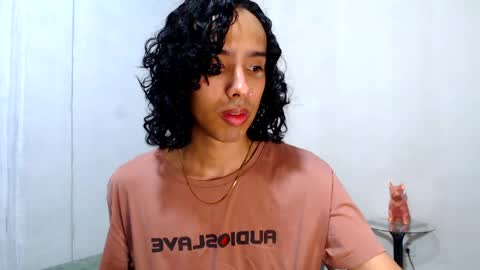 Alexis online show from April 28, 8:35 pm