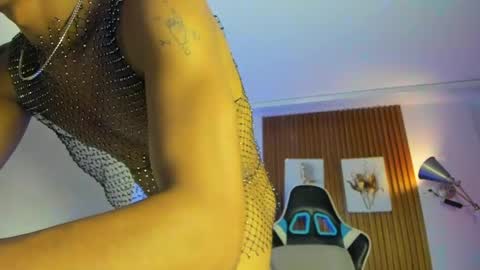 alexis_23cm online show from May 5, 11:56 am