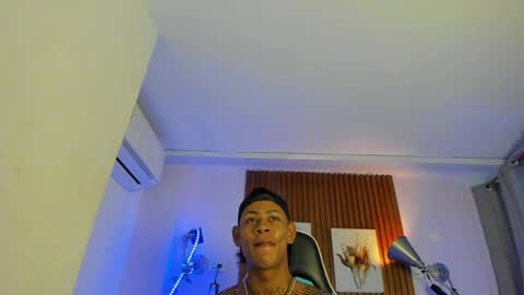 alexis_23cm online show from May 14, 11:19 am