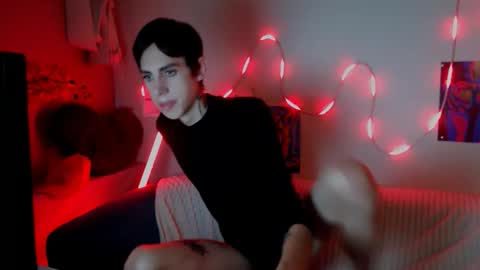 Snapshot of alexnaughty14 chatting on September 27, 9:29 am alexnaughty14 online show from September 27, 9:29 am