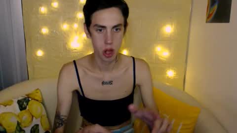 Snapshot of alexnaughty14 chatting on September 18, 3:58 pm alexnaughty14 online show from September 18, 3:58 pm