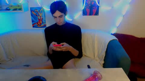 Snapshot of alexnaughty14 chatting on October 4, 10:09 am alexnaughty14 online show from October 4, 10:09 am