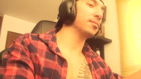 Snapshot of alexopenmind21 chatting on December 16, 5:33 pm Alexxx online show from December 16, 5:33 pm