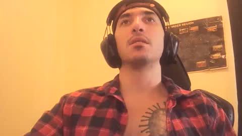 Snapshot of alexopenmind21 chatting on February 18, 5:33 pm Alexxx online show from February 18, 5:33 pm