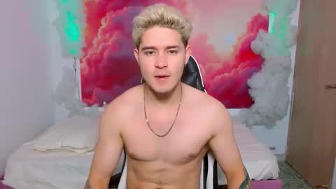 Alex online show from November 25, 7:16 pm