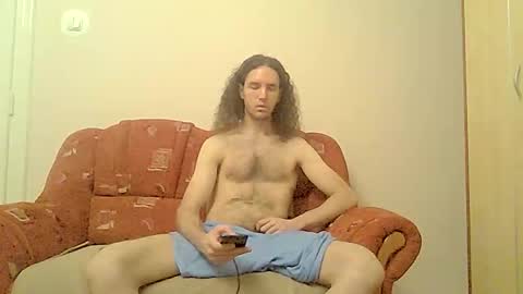 Snapshot of alexsergiu chatting on October 28, 12:13 am alexsergiu online show from October 28, 12:13 am