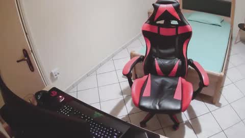 alexthepro00 online show from October 7, 7:40 pm