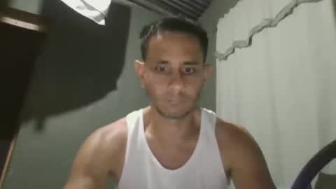 Snapshot of alextico1 chatting on December 25, 7:35 am Alex online show from December 25, 7:35 am