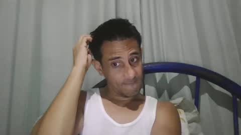 Snapshot of alextico1 chatting on December 9, 4:23 am Alex online show from December 9, 4:23 am