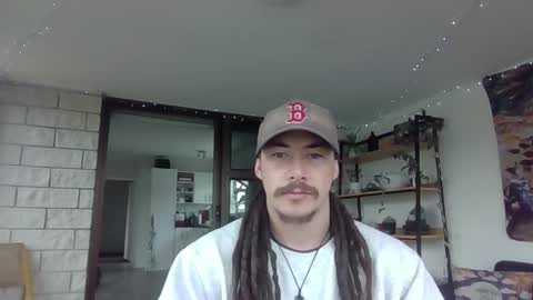 Snapshot of alexx1169 chatting on January 6, 1:09 am Alex online show from January 6, 1:09 am