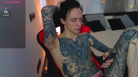 Alex online show from April 2, 8:00 am