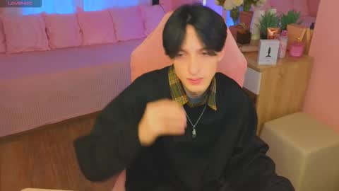 Snapshot of alexxone_ chatting on September 18, 12:18 pm Alex online show from September 18, 12:18 pm