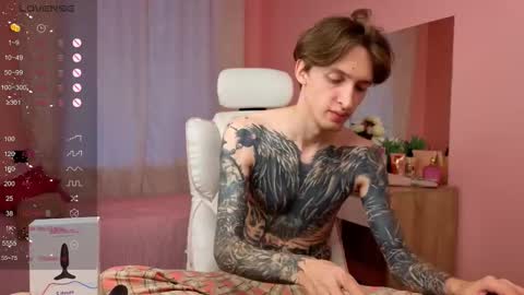 Snapshot of alexxone_ chatting on September 9, 12:26 pm Alex online show from September 9, 12:26 pm