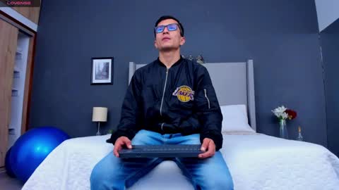 Alexo Rossie online show from February 19, 12:55 pm