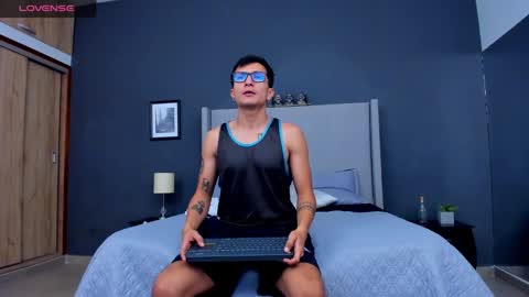 Alexo Rossie online show from December 2, 1:00 pm