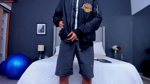 Alexo Rossie online show from February 12, 12:33 pm