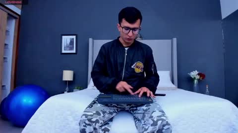 Alexo Rossie online show from February 22, 12:51 pm