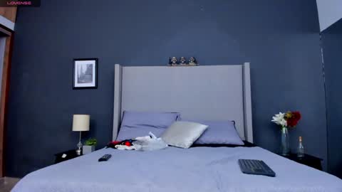 Alexo Rossie online show from December 21, 1:42 pm