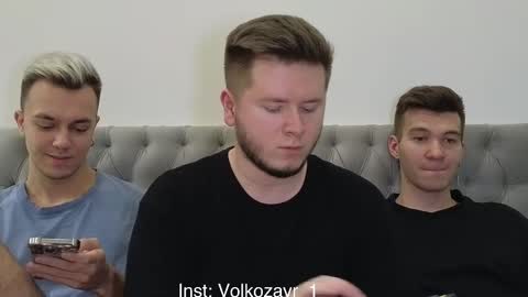 Snapshot of alexxx_d chatting on October 27, 7:27 pm AlexDimaIgor online show from October 27, 7:27 pm