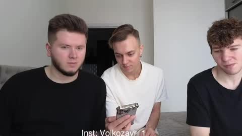 AlexDimaIgor online show from April 26, 8:23 am