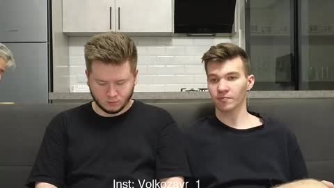 Snapshot of alexxx_d chatting on October 31, 8:12 pm AlexDimaIgor online show from October 31, 8:12 pm