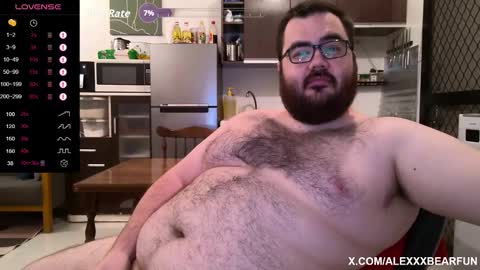 Snapshot of alexxxbear chatting on October 11, 11:20 pm alexxxbear online show from October 11, 11:20 pm