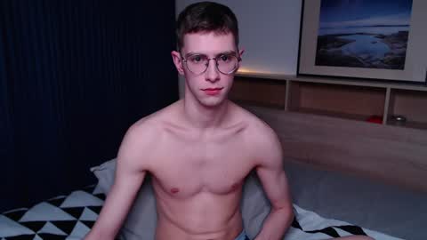 Snapshot of alfie_evanss chatting on December 15, 10:15 pm Alfie online show from December 15, 10:15 pm