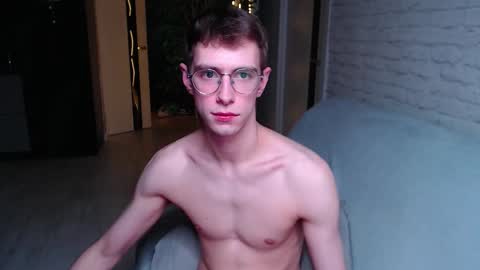 Snapshot of alfie_evanss chatting on September 21, 2:55 am Alfie online show from September 21, 2:55 am