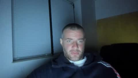 alfiesolomons87 online show from April 28, 8:13 pm