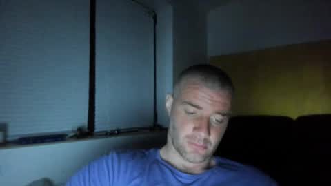 alfiesolomons87 online show from May 5, 8:09 pm
