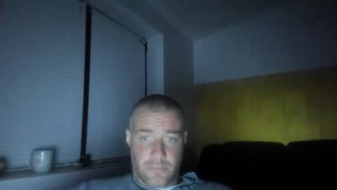 alfiesolomons87 online show from May 9, 8:21 pm