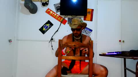 alfredopantuso online show from April 2, 4:32 am