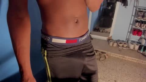 Snapshot of alid_17 chatting on October 30, 9:27 pm Alid 17 online show from October 30, 9:27 pm