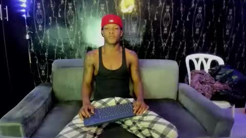 Snapshot of alid_17 chatting on October 23, 9:24 am Alid 17 online show from October 23, 9:24 am