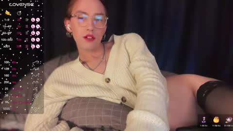 Snapshot of alina_flow chatting on February 10, 10:09 pm Alexa online show from February 10, 10:09 pm