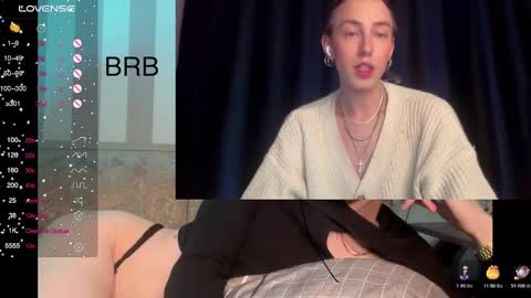 Snapshot of alina_flow chatting on January 4, 7:13 pm Alexa online show from January 4, 7:13 pm