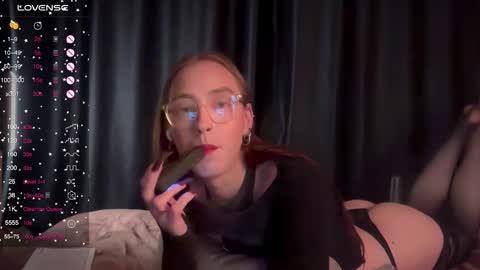 Snapshot of alina_flow chatting on September 12, 6:19 pm Alexa online show from September 12, 6:19 pm