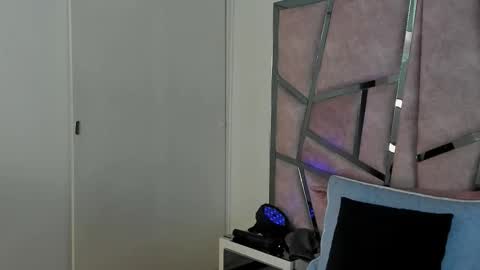 alix online show from October 17, 12:58 am