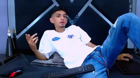 Allan  online show from June 11, 11:30 am
