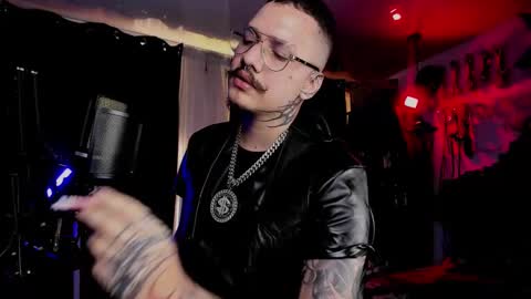 Snapshot of allanhurtss chatting on October 13, 9:32 pm online show from October 13, 9:32 pm