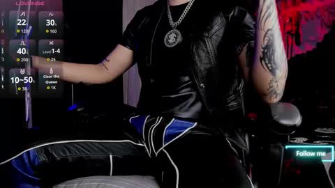 Snapshot of allanhurtss chatting on October 10, 2:44 pm online show from October 10, 2:44 pm