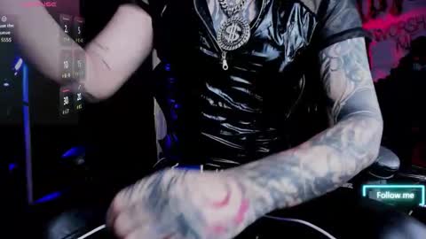 Snapshot of allanhurtss chatting on October 1, 3:16 pm online show from October 1, 3:16 pm