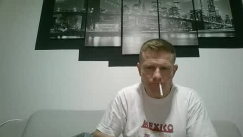 alles594462 online show from November 29, 3:52 am