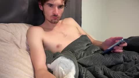 alleycat2001 online show from December 19, 6:21 am