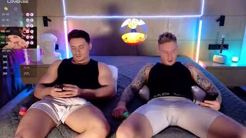 Snapshot of alltimehorny19 chatting on October 31, 9:18 pm Justin online show from October 31, 9:18 pm