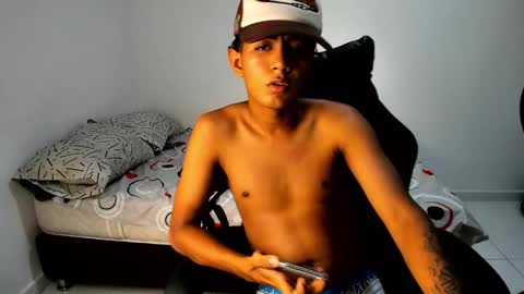 alluringangel0 online show from September 16, 5:08 am