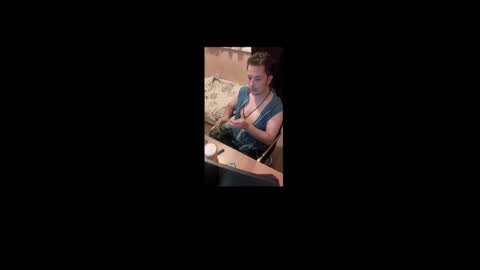 Snapshot of alolanmonke chatting on October 5, 7:29 pm alolanmonke online show from October 5, 7:29 pm