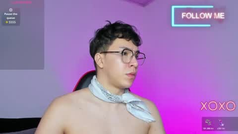 Independent model online show from February 5, 1:01 am