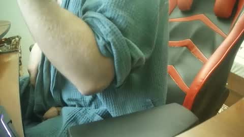 Snapshot of alonzomanly chatting on October 31, 11:35 am alonzomanly online show from October 31, 11:35 am